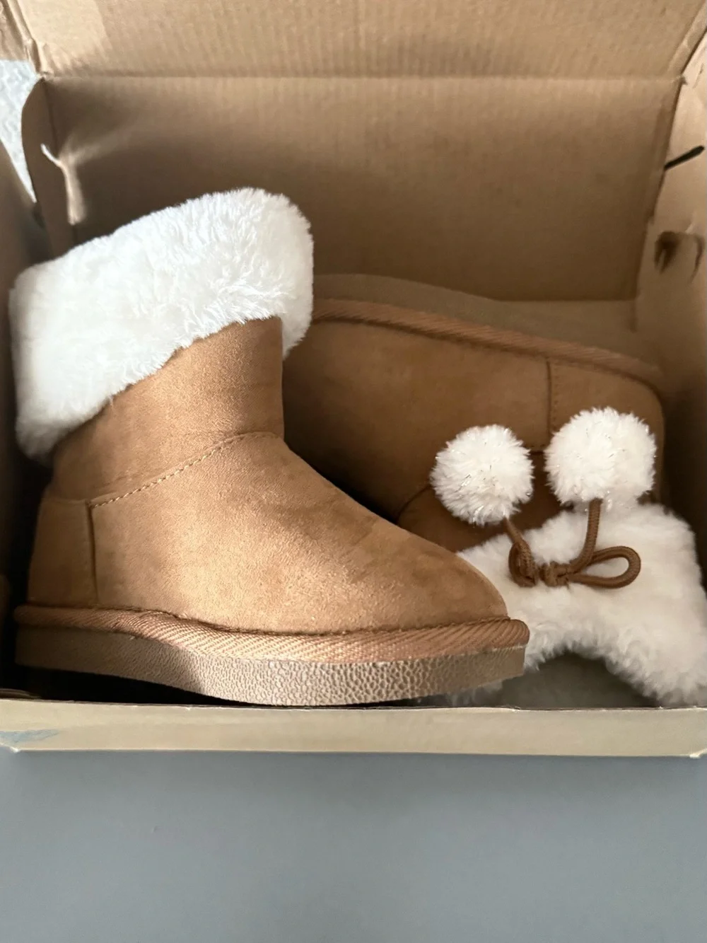 Kids Tan Faux-Shearling Winter Boots ballet flats Christmas slippers bundle